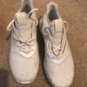 Mens./ Teenager Adidas Alpha bounce. 8.5